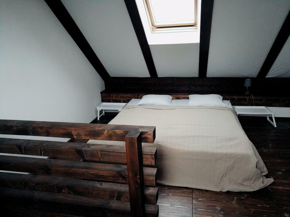 Statek "Two Brooms", Apartment Mirkovice Экстерьер фото